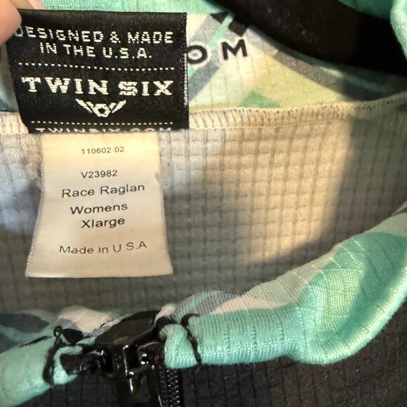 Twin Six Cycling Jersey Womens XL Black Skull Crossbones Full Zip Race Raglan - Picture 7 of 10